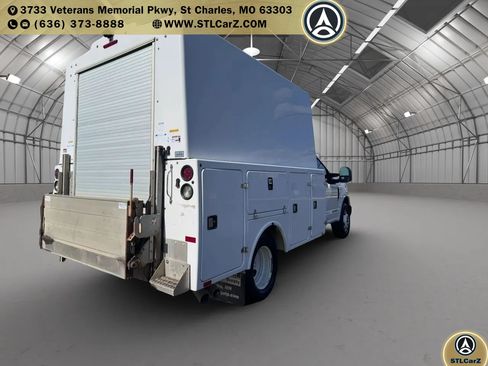 Used 2017 Ford F350 XL RWD image 3