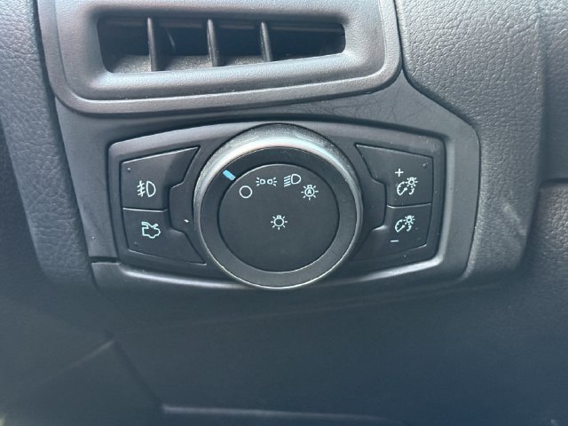 Used 2017 Ford Focus SE FWD image 19
