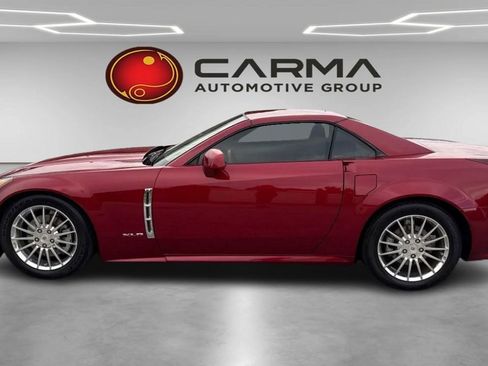 Used 2009 Cadillac XLR RWD image 2