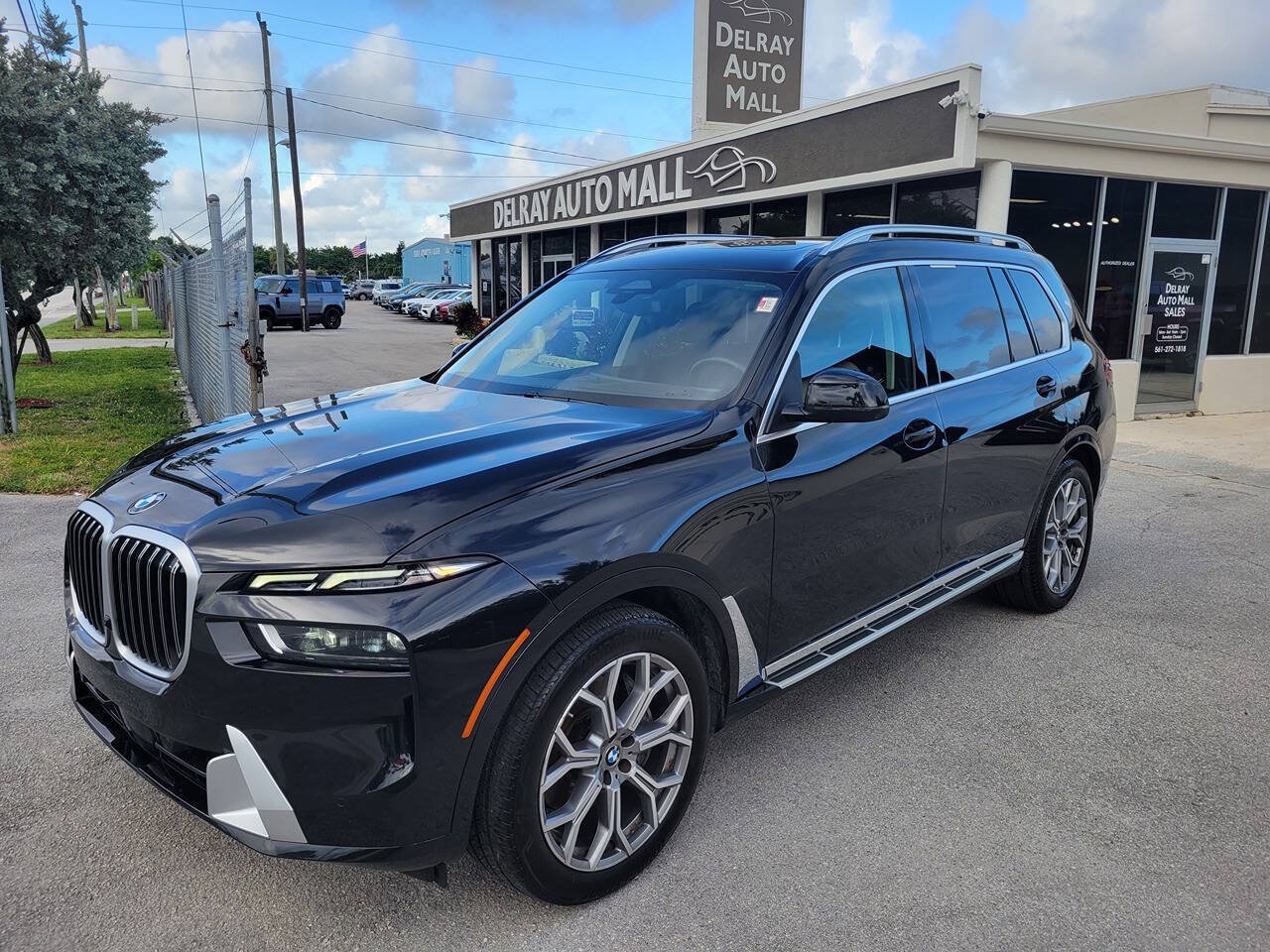 Used 2026 BMW X7 xDrive40i AWD/4WD image 3