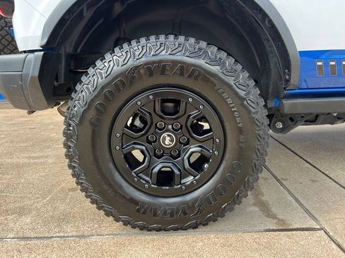 Used 2021 Ford Bronco First Edition AWD/4WD image 16