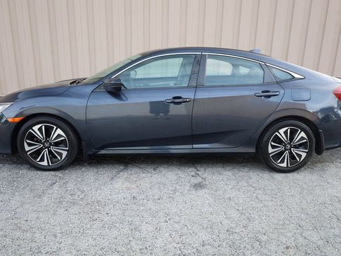 Used 2017 Honda Civic EX-T image 4