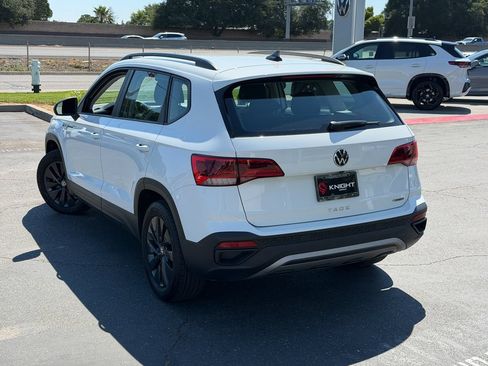 Used 2022 Volkswagen Taos S AWD/4WD image 10