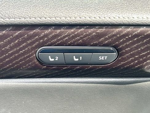 Used 2023 INFINITI QX60 Sensory w/ Cargo Package AWD/4WD image 29