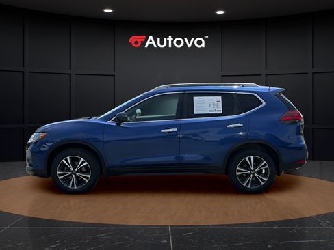 Used 2020 Nissan Rogue SV w/ Premium Package AWD/4WD image 2