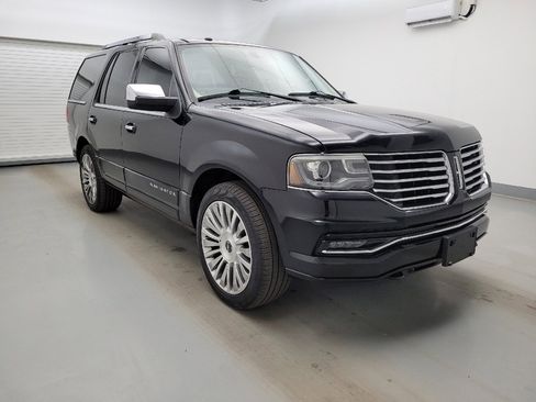 Used 2016 Lincoln Navigator Reserve AWD/4WD image 13