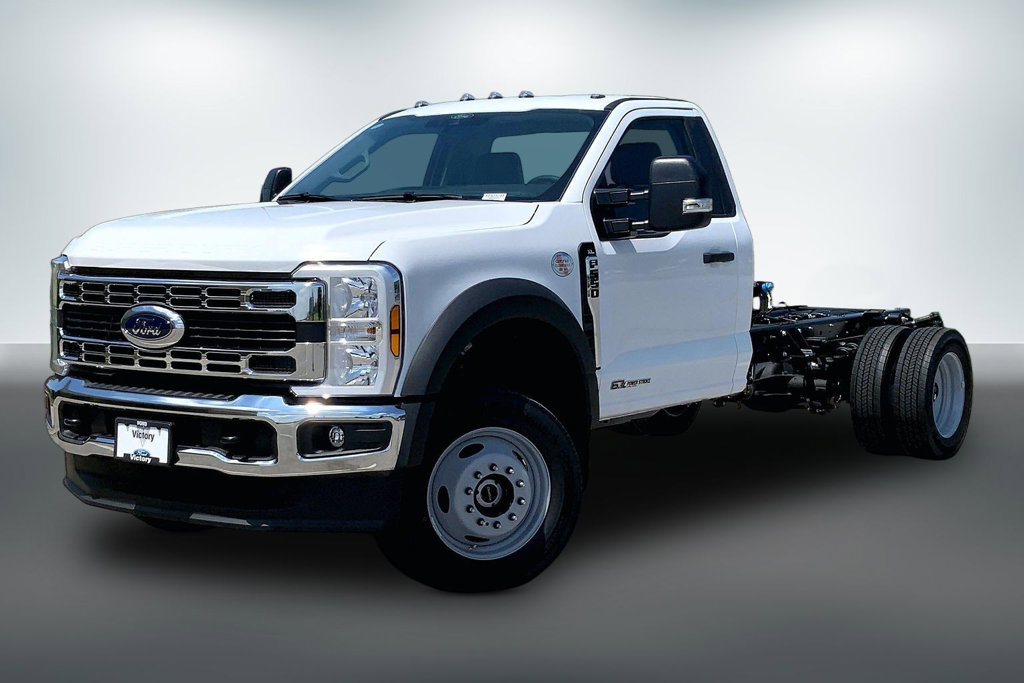 New 2026 Ford F550 4x4 Regular Cab Super Duty image 2