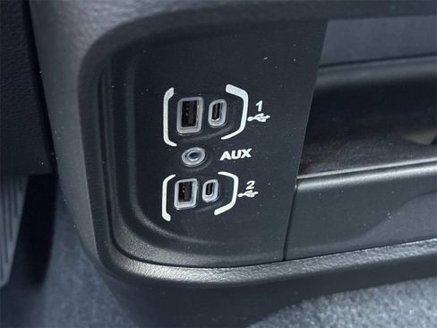 Used 2024 RAM 2500 Big Horn image 33