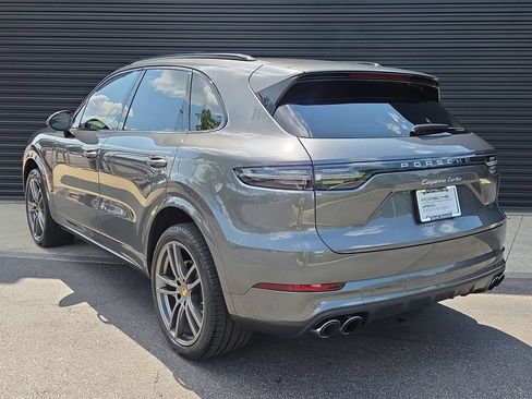 Certified 2023 Porsche Cayenne Turbo AWD/4WD image 3