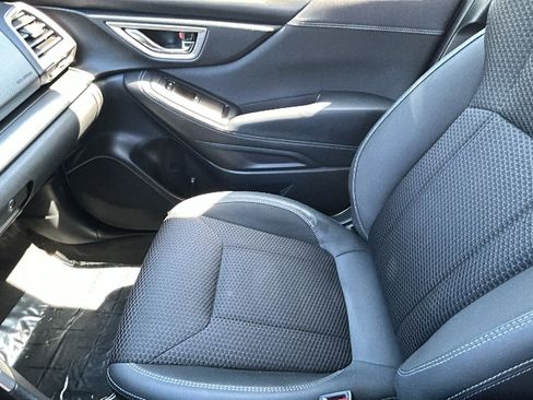 Used 2021 Subaru Forester Premium AWD/4WD image 12