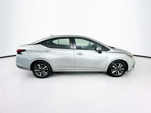 Used 2025 Nissan Versa SV FWD image 10