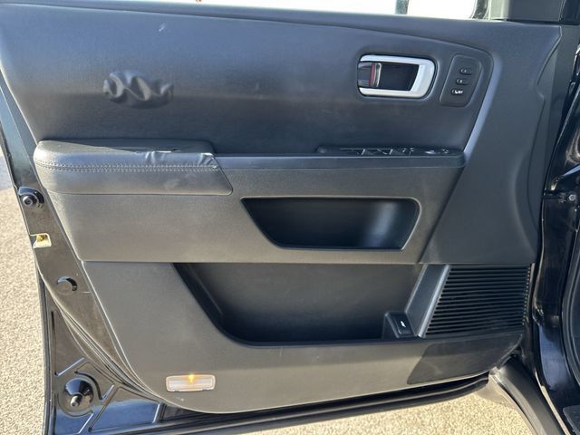 Used 2011 Honda Pilot Touring image 22