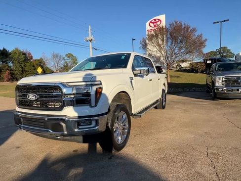 Used 2024 Ford F150 Lariat w/ FX4 Off-Road Package image 2