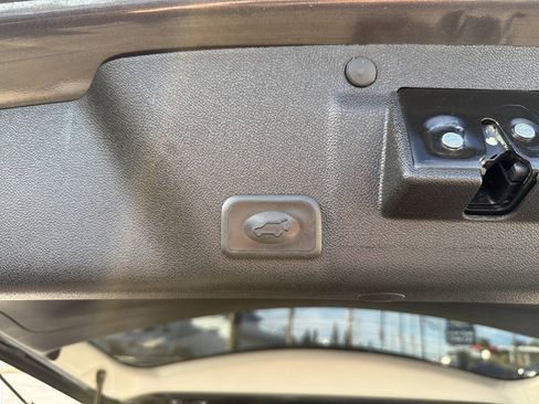 Used 2015 GMC Acadia SLT AWD/4WD image 7