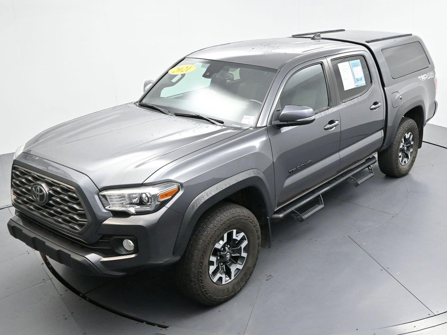 Used 2021 Toyota Tacoma TRD Off-Road w/ Technology Package AWD/4WD image 39