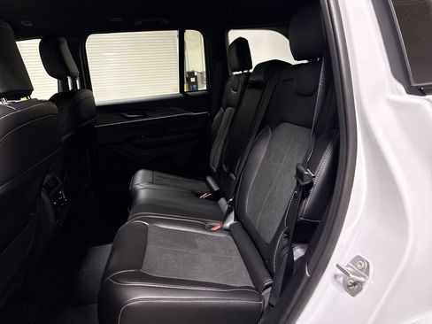 New 2026 Jeep Grand Cherokee Altitude AWD/4WD image 23
