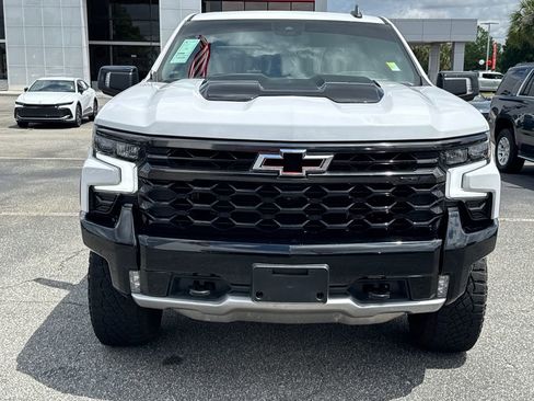 Used 2024 Chevrolet Silverado 1500 ZR2 AWD/4WD image 8