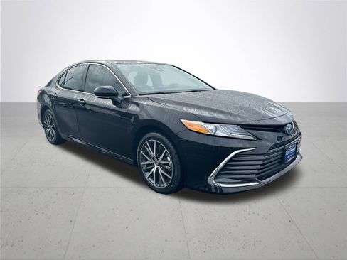 Certified 2024 Toyota Camry XLE w/ Navigation Package FWD image 6