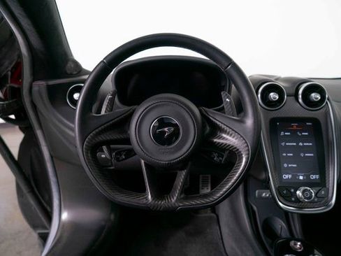 Used 2023 McLaren GT image 17