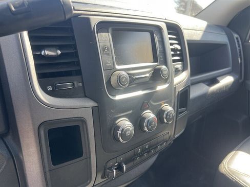 Used 2018 RAM 3500 Tradesman w/ Chrome Appearance Group RWD image 19
