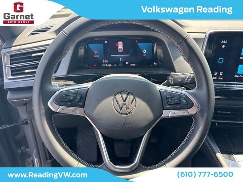 Used 2025 Volkswagen Atlas Cross Sport SE AWD/4WD image 14