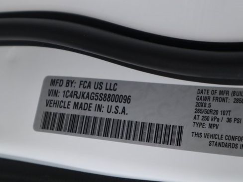 New 2025 Jeep Grand Cherokee L Altitude image 30