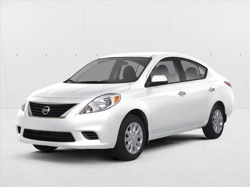 Used 2012 Nissan Versa SV FWD image 1