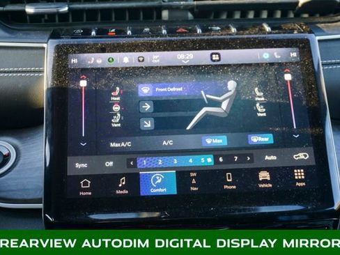 Used 2023 Jeep Grand Cherokee Limited w/ Luxury Tech Group II image 19