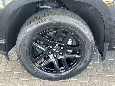 Used 2020 Chevrolet Silverado 1500 Custom w/ Rally Edition RWD image 18