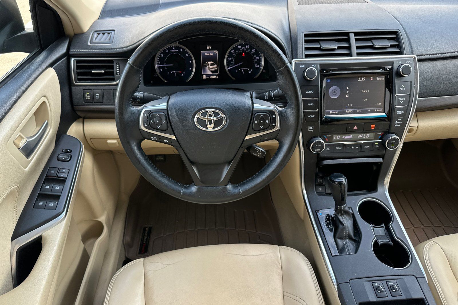 Used 2015 Toyota Camry XLE FWD image 16