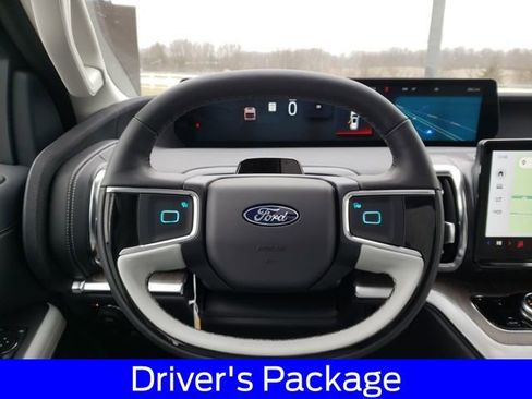 New 2025 Ford Expedition Max Platinum w/ Platinum Ultimate Package AWD/4WD image 14