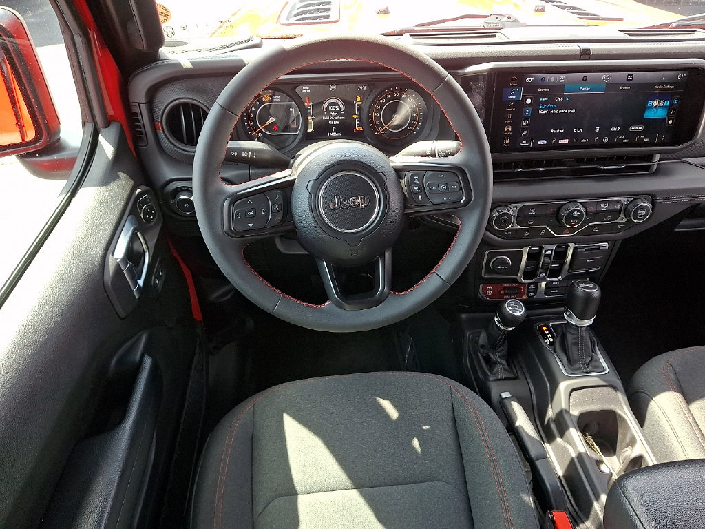 Used 2024 Jeep Wrangler Unlimited Rubicon AWD/4WD image 11