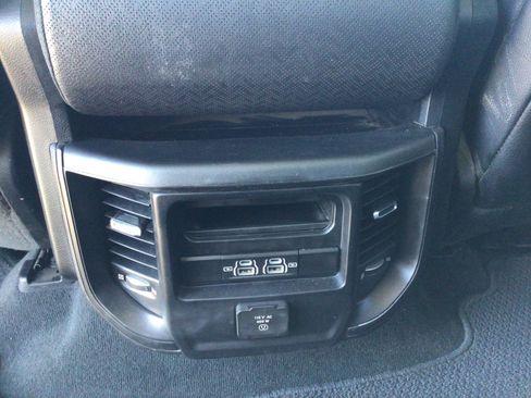 Used 2022 RAM 1500 Laramie AWD/4WD image 10