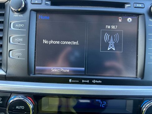 Used 2017 Toyota Highlander AWD V6 image 19