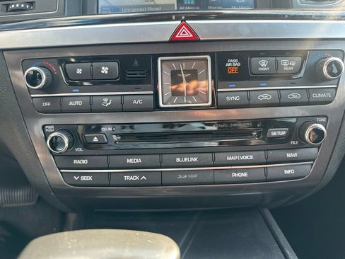 Used 2018 Genesis G80 3.8 AWD/4WD image 12