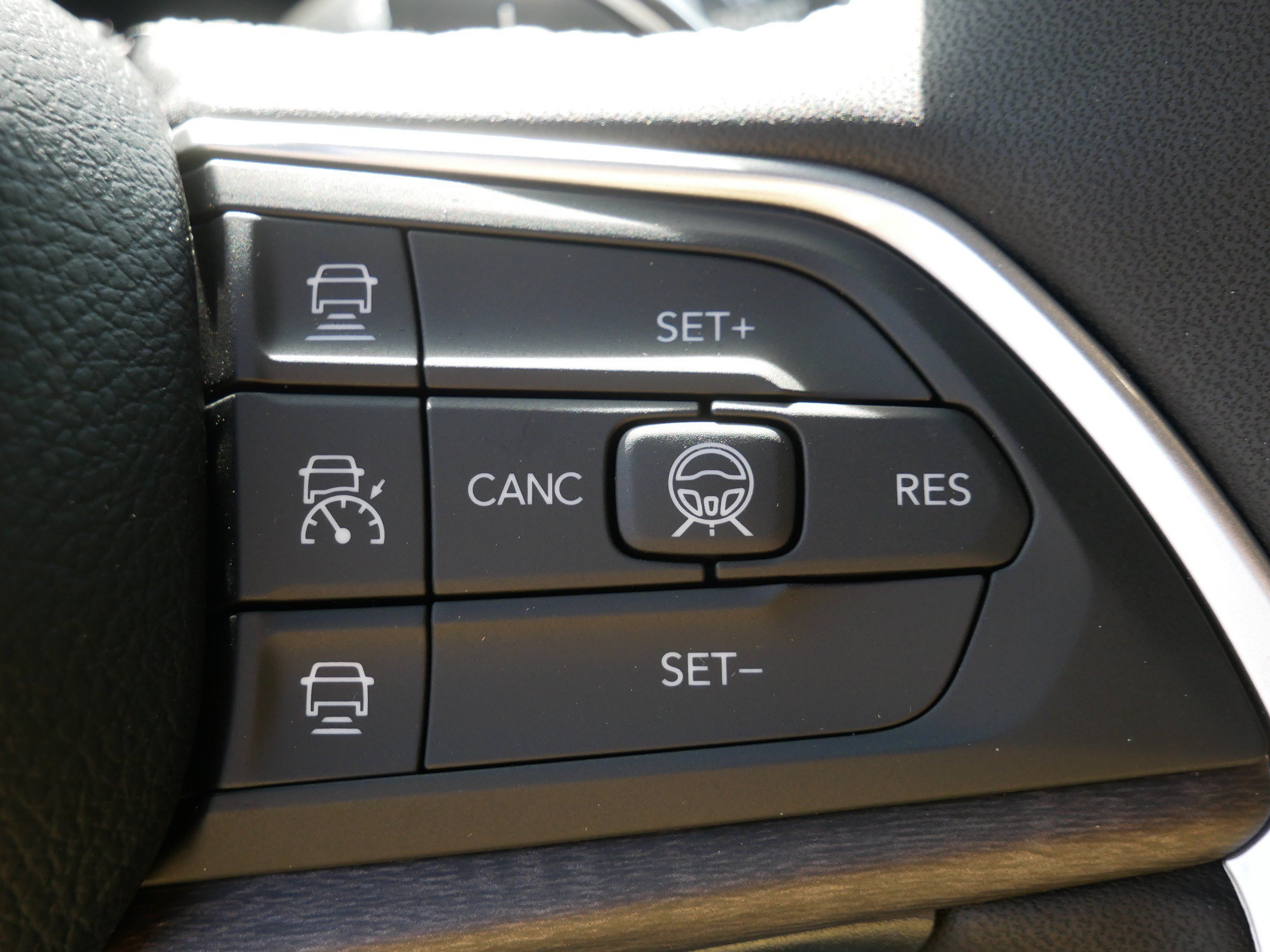New 2027 Jeep Grand Cherokee Limited w/ Technology Group II AWD/4WD image 16