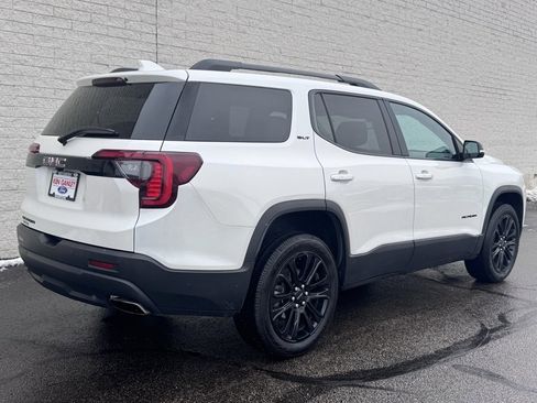 Used 2022 GMC Acadia SLT w/ Elevation Edition image 8