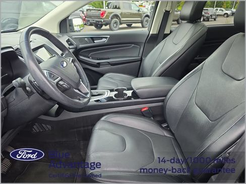 Used 2017 Ford Edge Titanium w/ Equipment Group 301A FWD image 13