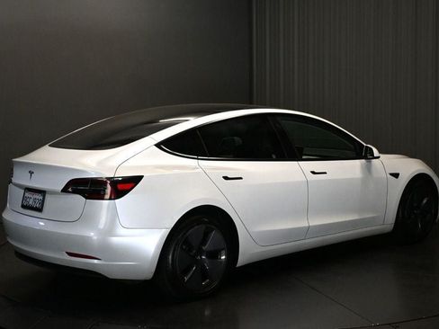 Used 2023 Tesla Model 3 Standard Range RWD image 5