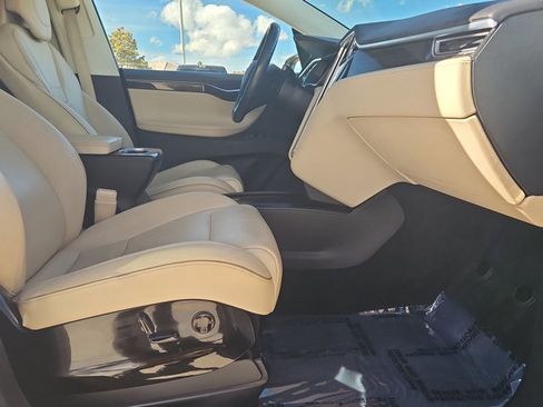 Used 2016 Tesla Model X 90D image 24