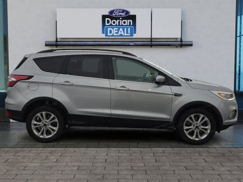 Used 2018 Ford Escape SEL image 2