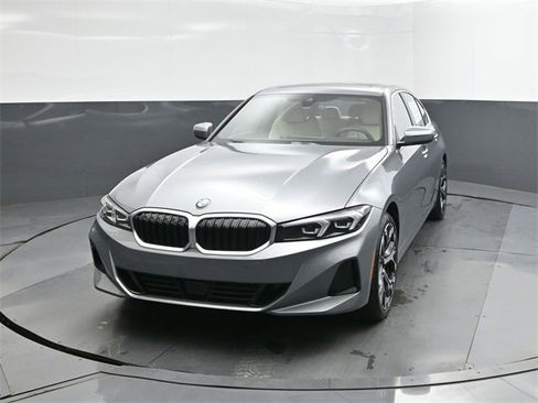 New 2026 BMW 330i Sedan w/ Premium Package image 30