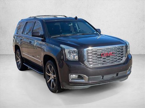 Used 2018 GMC Yukon Denali image 3