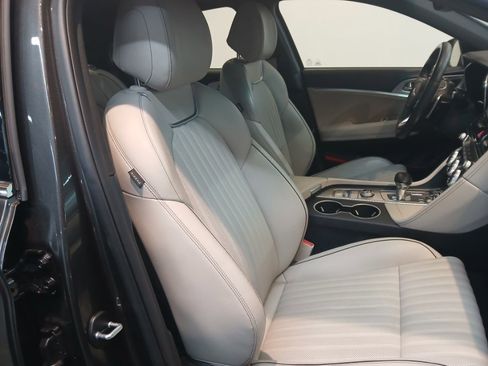 Used 2023 Genesis G70 2.0T w/ Sport Prestige Package image 21