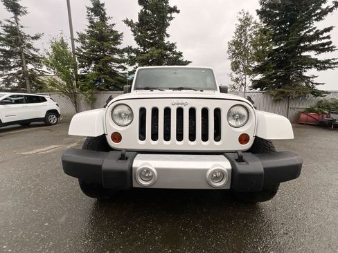 Used 2012 Jeep Wrangler Unlimited Sahara AWD/4WD image 29