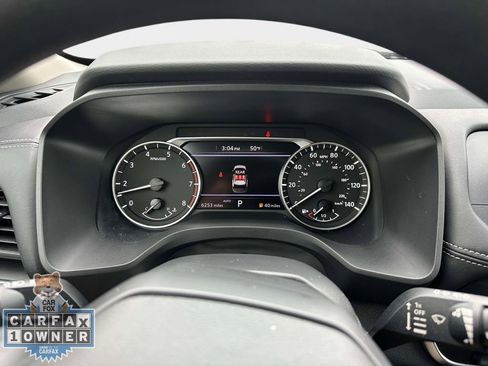 Used 2025 Nissan Rogue S AWD/4WD image 26