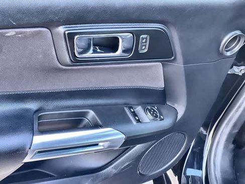 Used 2017 Ford Mustang Coupe RWD image 30