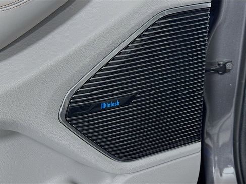 Used 2023 Jeep Grand Cherokee Overland w/ Adv Protech Group III image 19