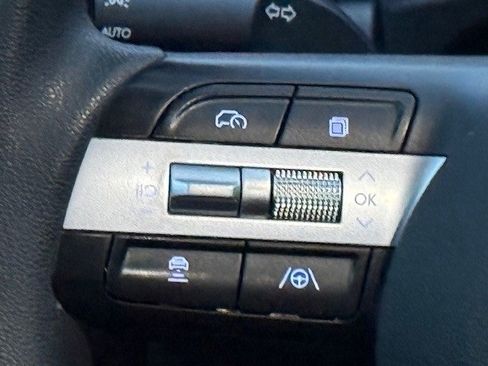 Certified 2025 Hyundai Tucson SE image 25