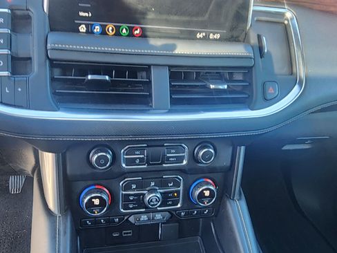 Used 2021 Chevrolet Tahoe Premier w/ Premium Package AWD/4WD image 9